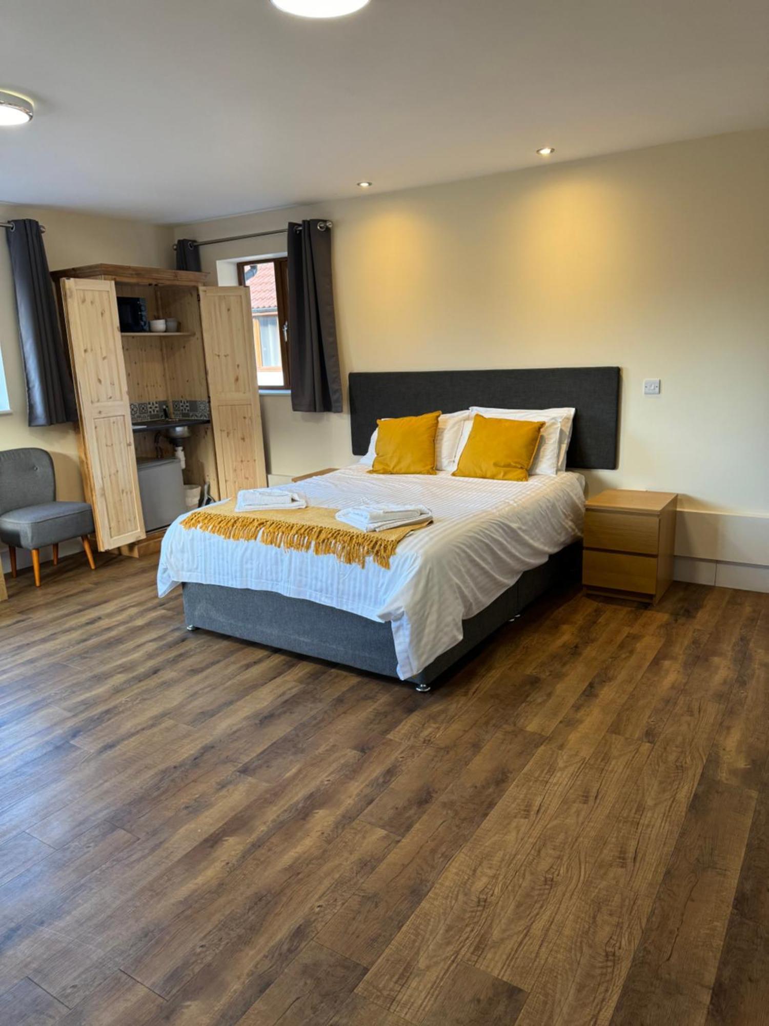 Lillypool Farm Hotel Shipham Exterior photo